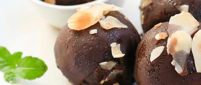 Czekoladowo-migdałowe kulki proteinowe