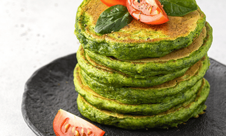 Proteinowy omlet ze szpinakiem