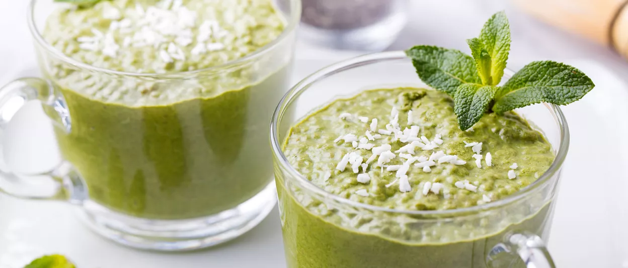 Koktajl z matcha i czerwoną fasolą