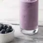 Borówkowy shake proteinowy